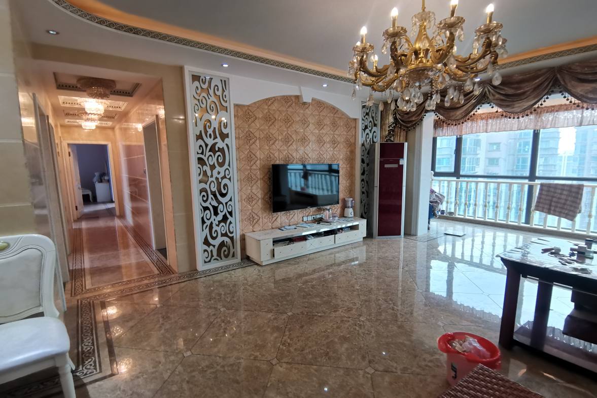 大同芙蓉  4室2厅2卫    109.0万 大同芙蓉  4室2厅2卫    109.0万室内图1