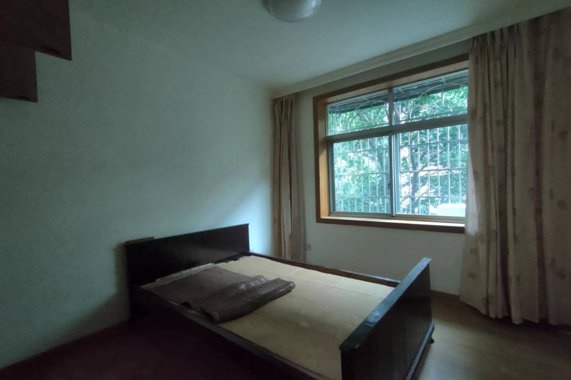 715矿小区  3室2厅2卫   1280.00元/月室内图
