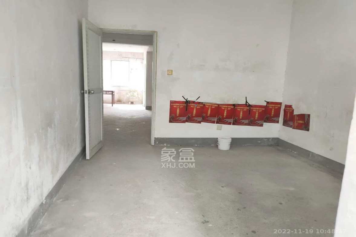 中南汽车世界 3室2厅1卫 1100.00元/月 中南汽车世界 3室2厅1卫 1100.00元/月室内图