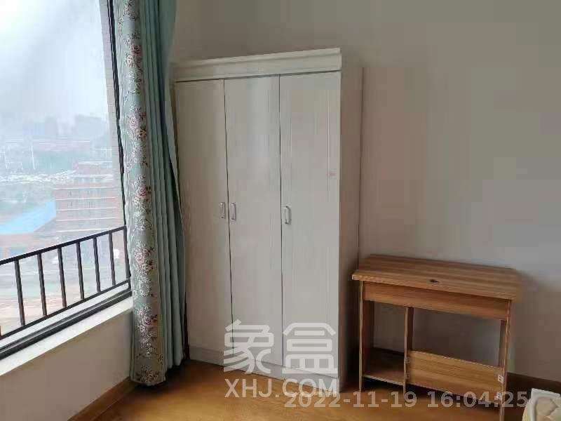 中海国际四期  3室2厅1卫    1900.0元/月室内图