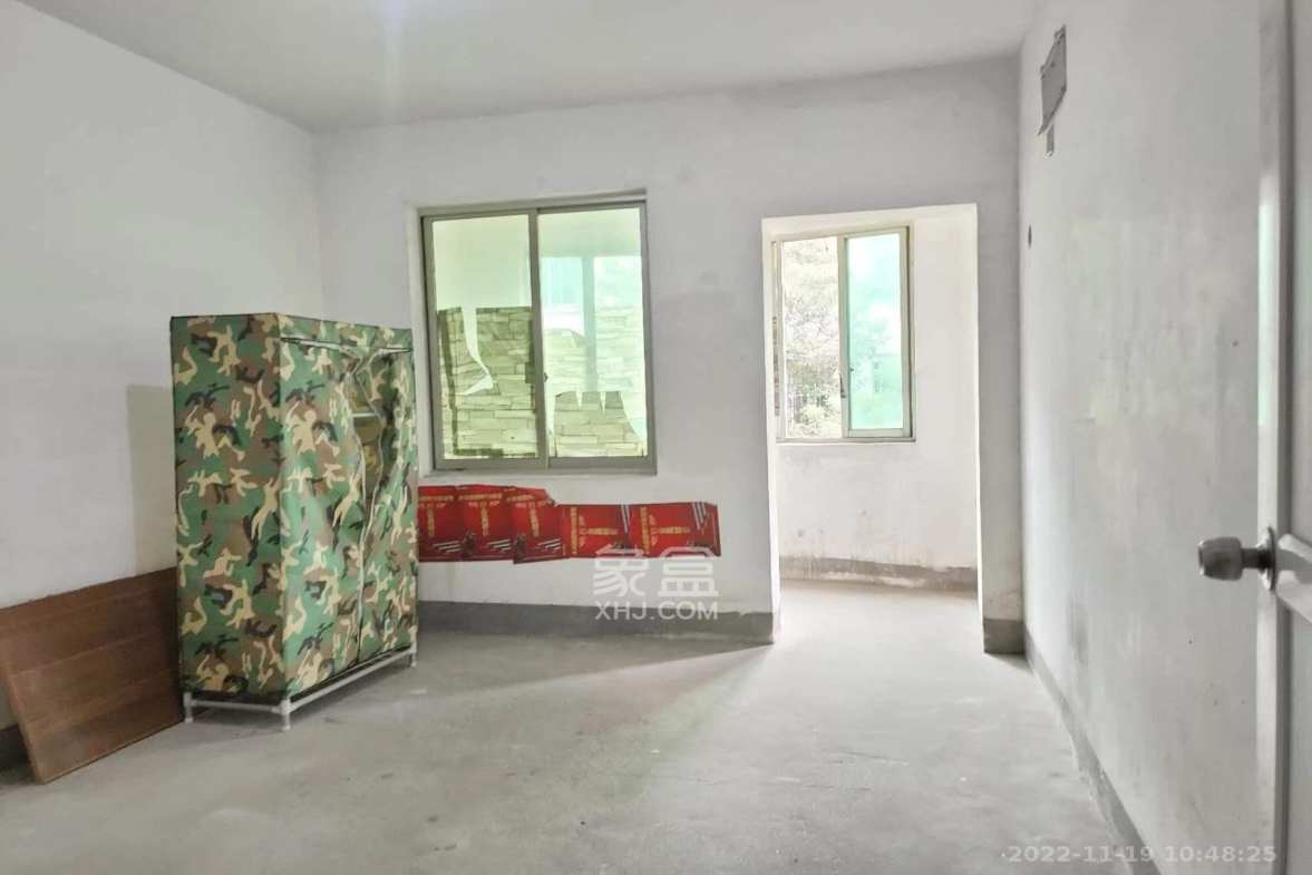 中南汽车世界 3室2厅1卫 1100.00元/月 中南汽车世界 3室2厅1卫 1100.00元/月室内图