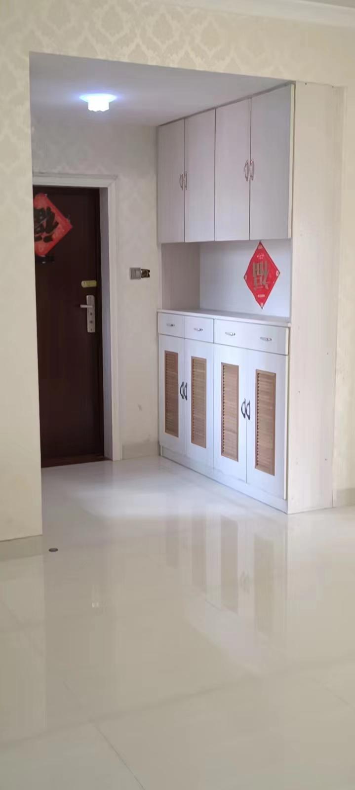 大同芙蓉 3室2厅1卫 2400.00元/月 大同芙蓉 3室2厅1卫 2400.00元/月室内图