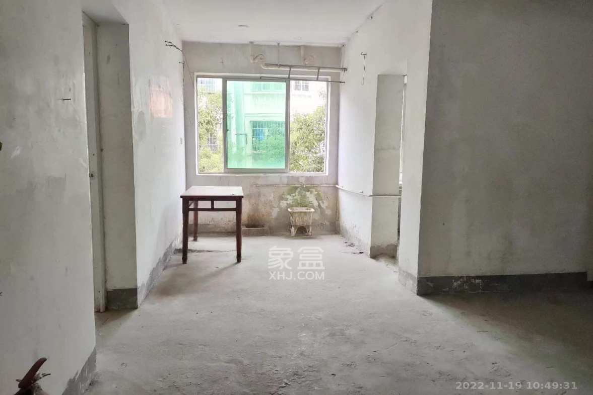 中南汽车世界 3室2厅1卫 1100.00元/月 中南汽车世界 3室2厅1卫 1100.00元/月室内图