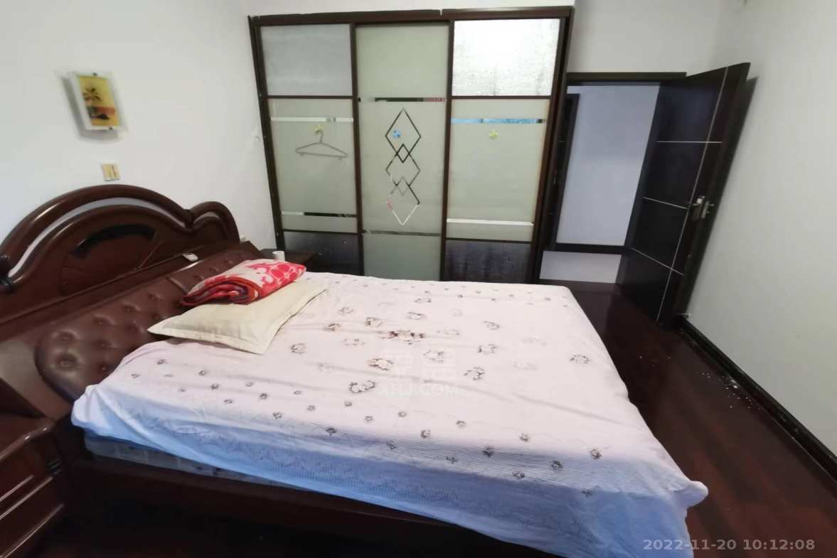 嵩源小区 4室2厅2卫 1700.00元/月 嵩源小区 4室2厅2卫 1700.00元/月小区图