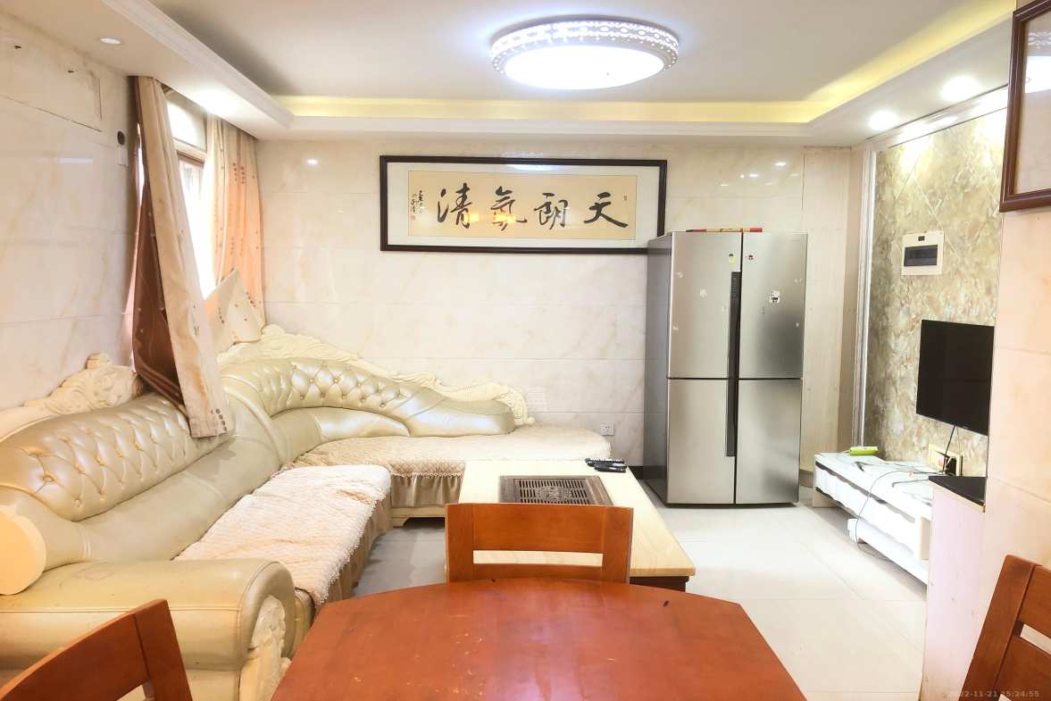 层上观邸  3室1厅1卫    2300.0元/月室内图1