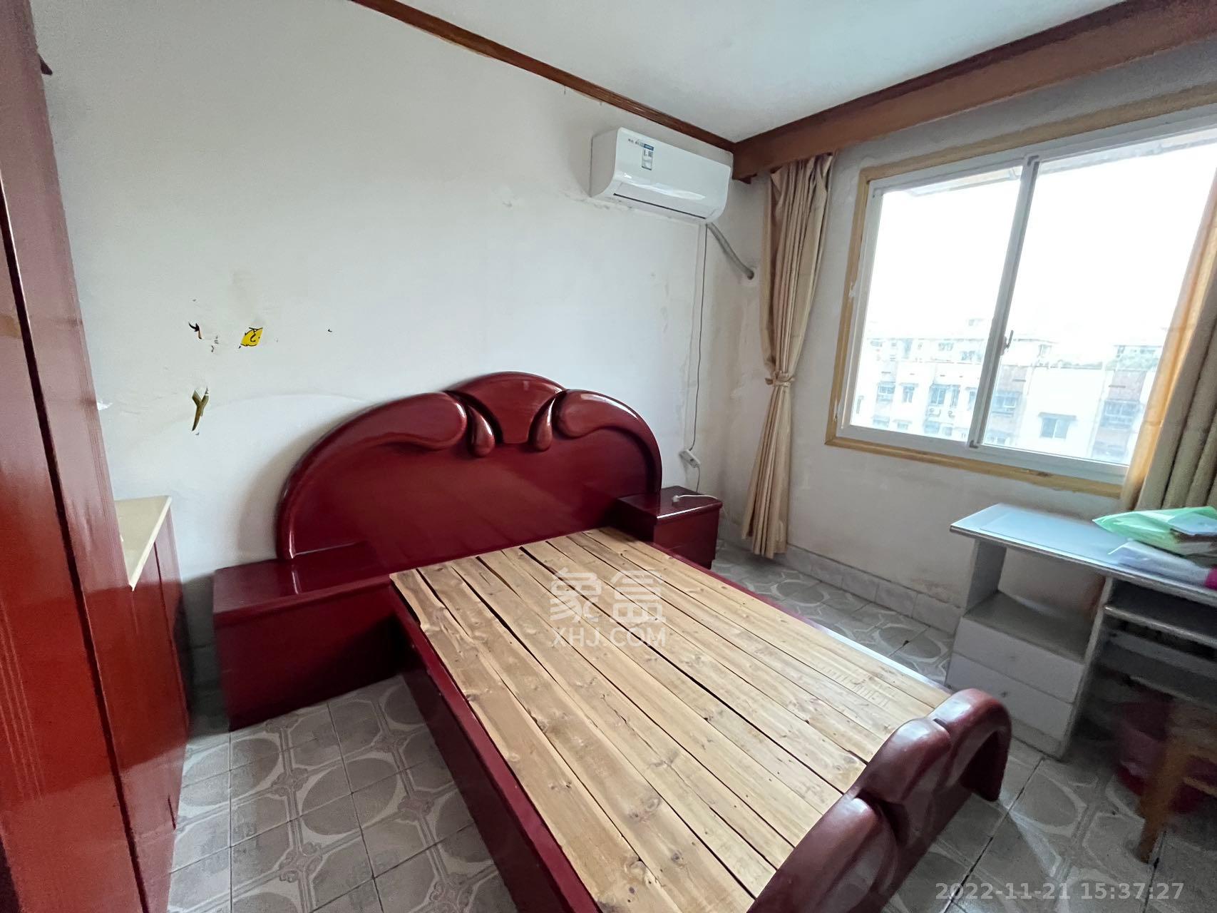 人造板厂宿舍(新河北堤1号) 3室2厅2卫 2000.0元/月