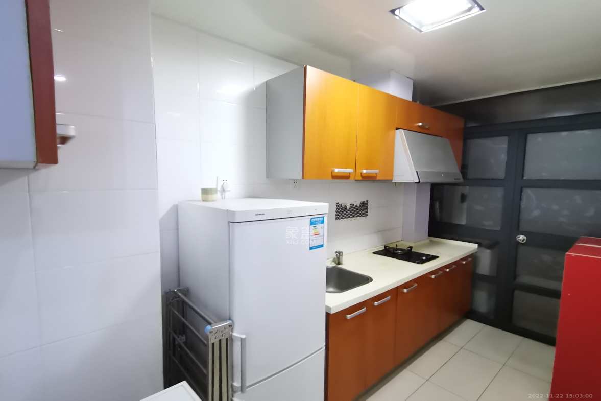 中天广场  1室1厅1卫    2400.0元/月室内图