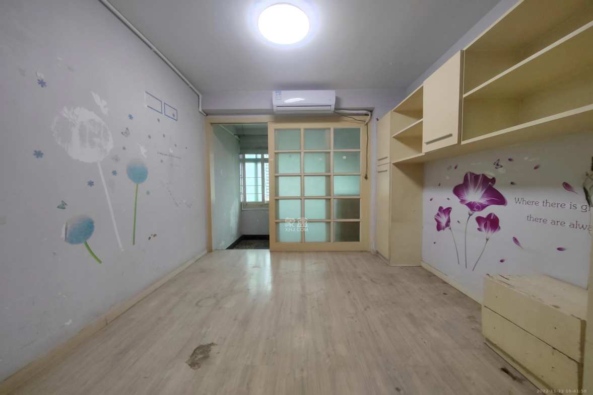 虹嘉花园(虹嘉园小区) 3室2厅2卫 3000.0元/月 虹嘉花园(虹嘉园小区) 3室2厅2卫 3000.0元/月室内图