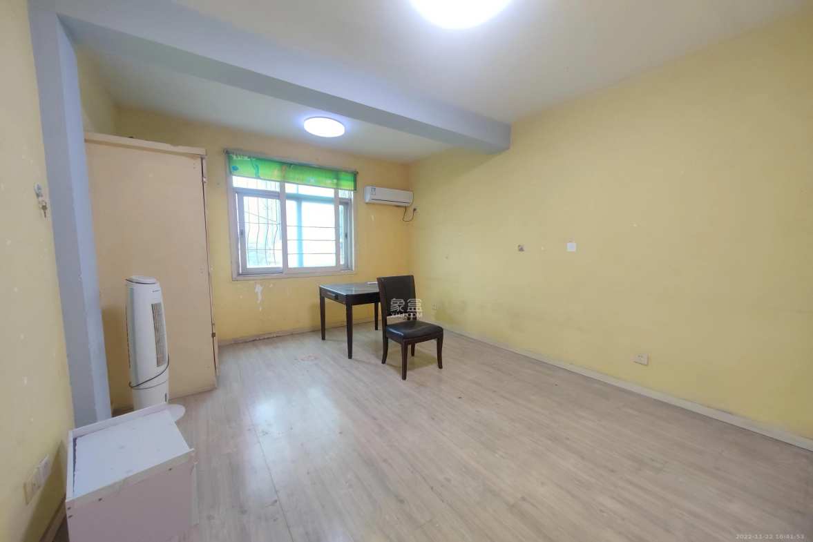 虹嘉花园(虹嘉园小区) 3室2厅2卫 3000.0元/月 虹嘉花园(虹嘉园小区) 3室2厅2卫 3000.0元/月室内图