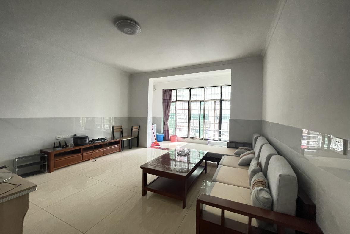 长湖小区 2室2厅1卫 1400.0元/月 长湖小区 2室2厅1卫 1400.0元/月室内图