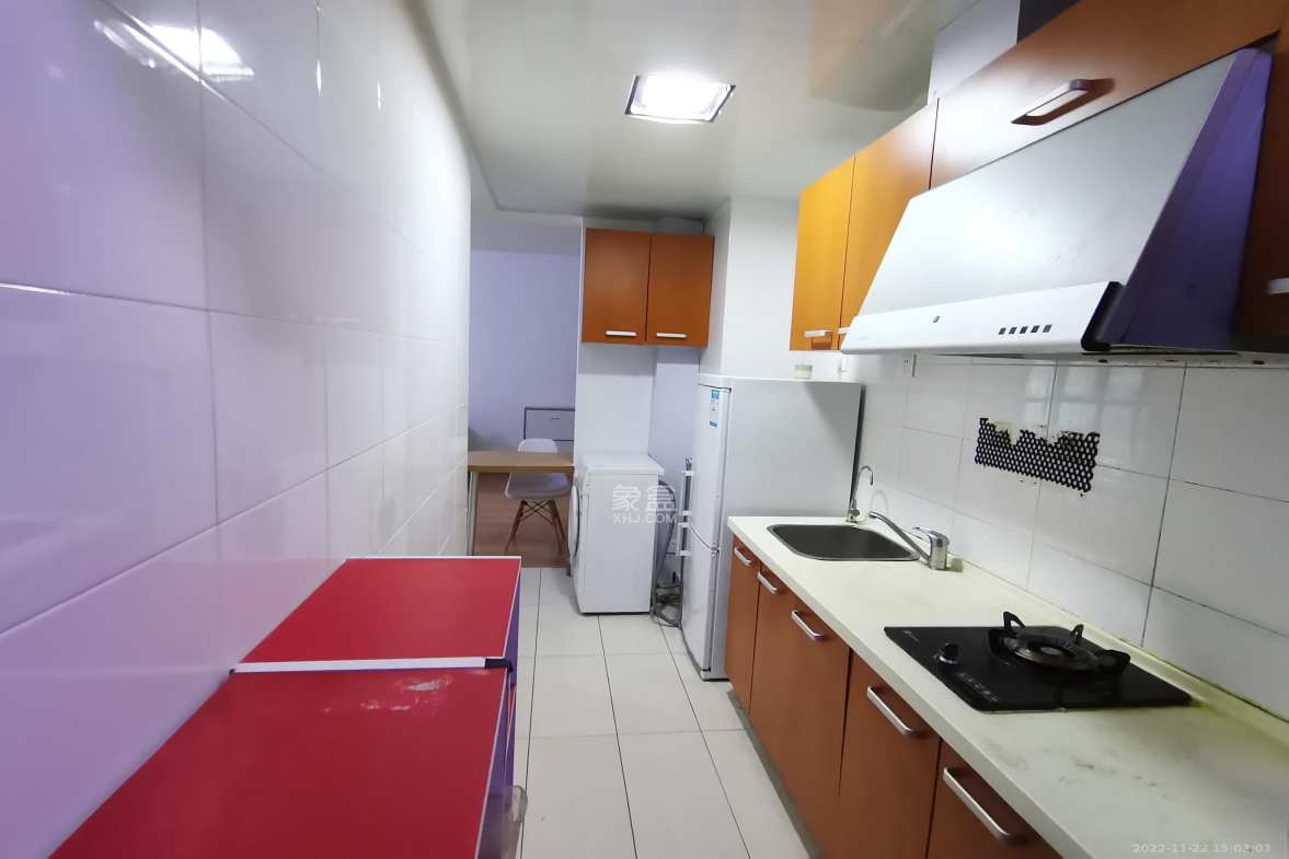 中天广场  1室1厅1卫    2400.0元/月室内图