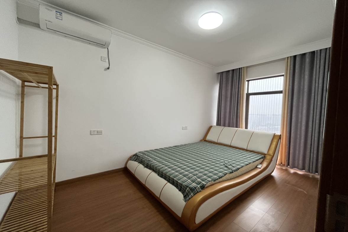 珠江帝景山庄  3室2厅1卫   1700.00元/月室内图