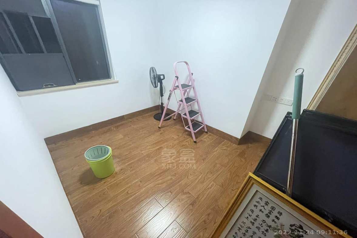 庐山春天 2室2厅1卫 2800.00元/月 庐山春天 2室2厅1卫 2800.00元/月室内图