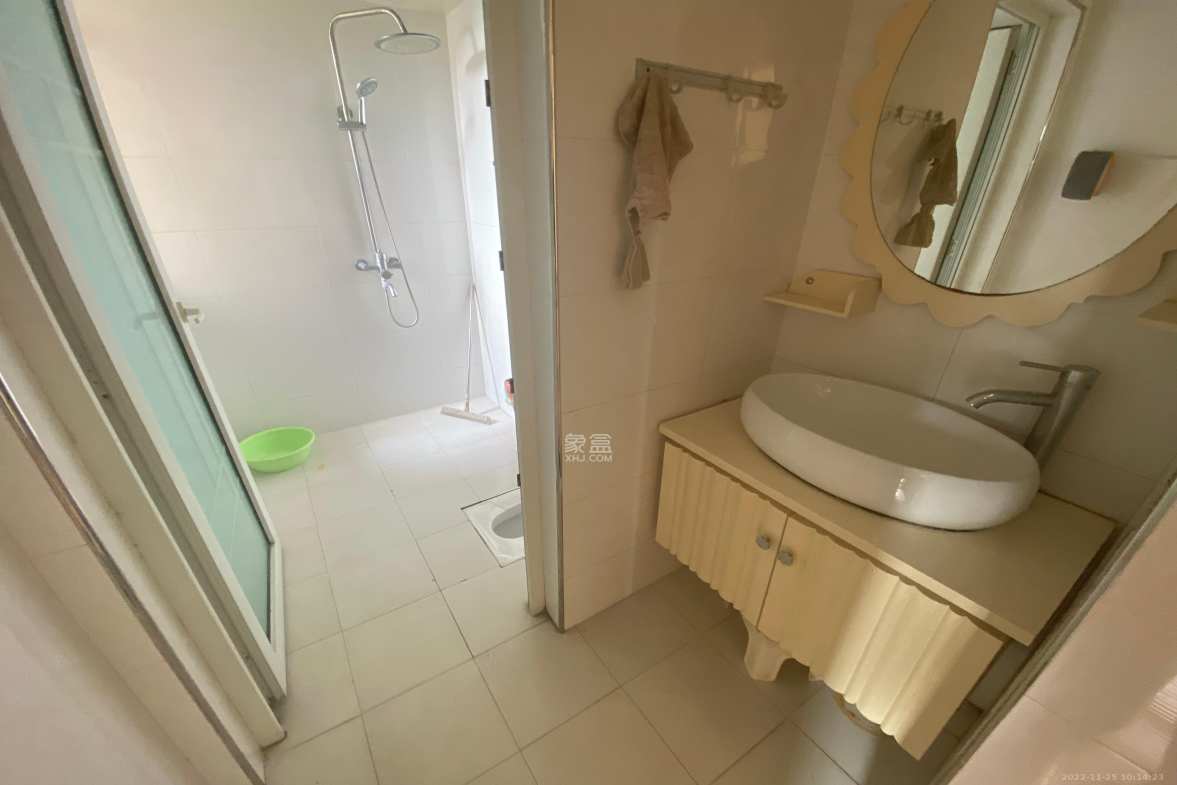 华盛家园  3室2厅2卫    2300.0元/月室内图