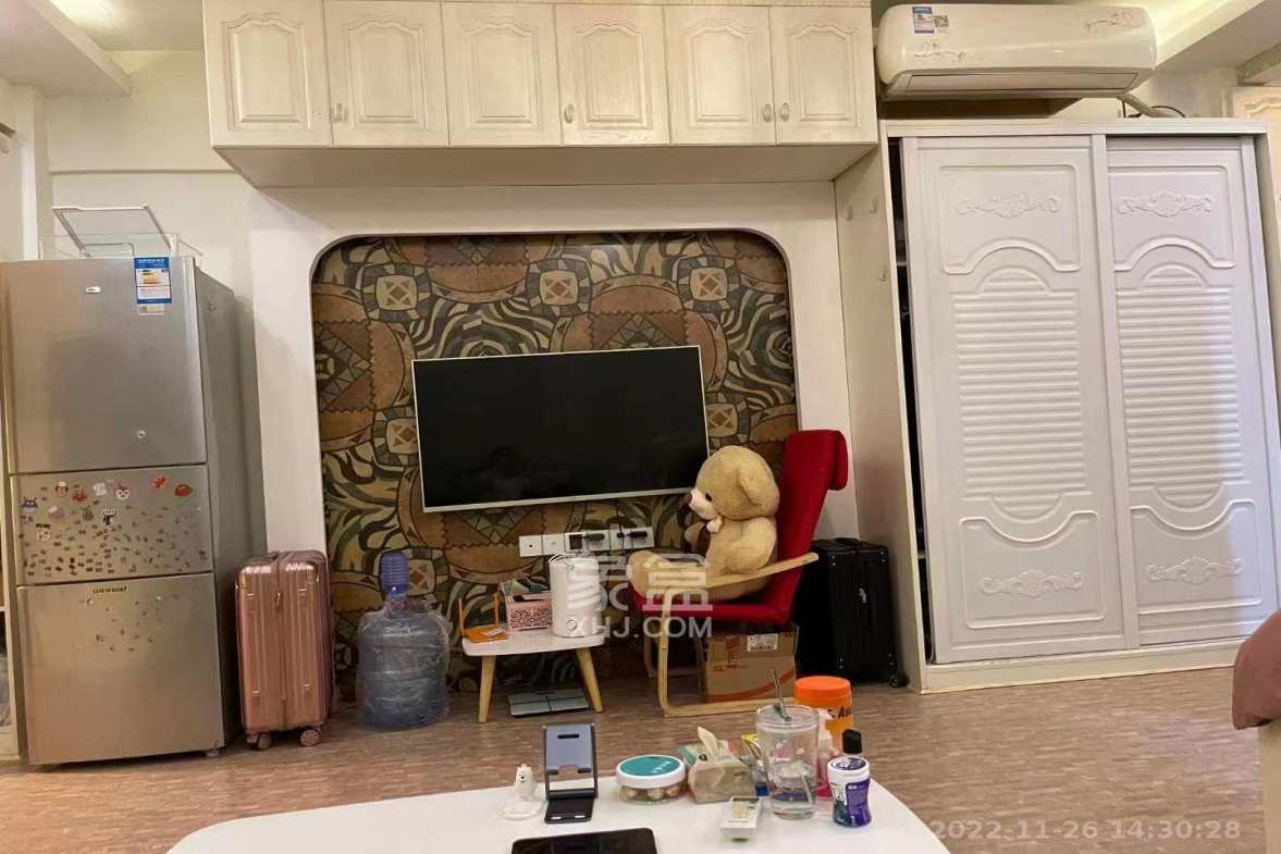 钱隆樽品(一、二、三期)  1室1厅1卫    1700.0元/月室内图