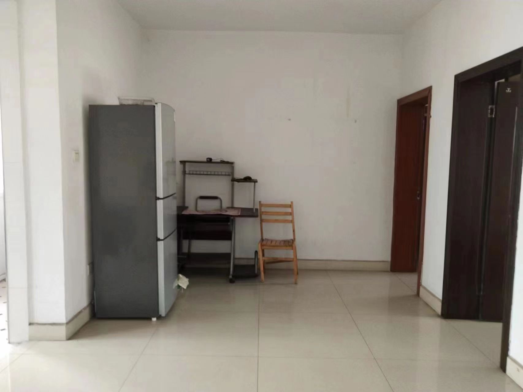 电信住宅小区（电信移动小区）  4室2厅2卫    68.8万