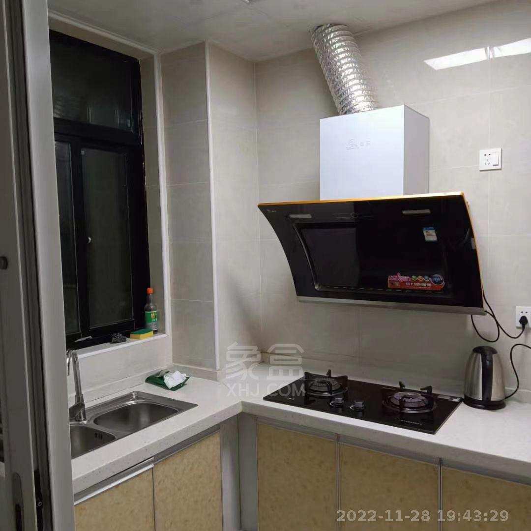 中央商业广场  2室2厅1卫   2200.00元/月室内图