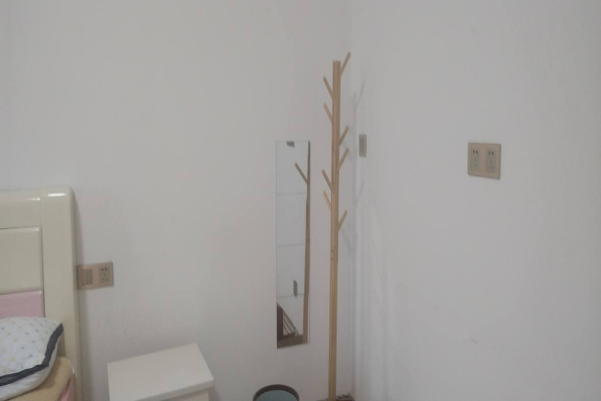 三元社区  3室2厅1卫   1400.00元/月室内图