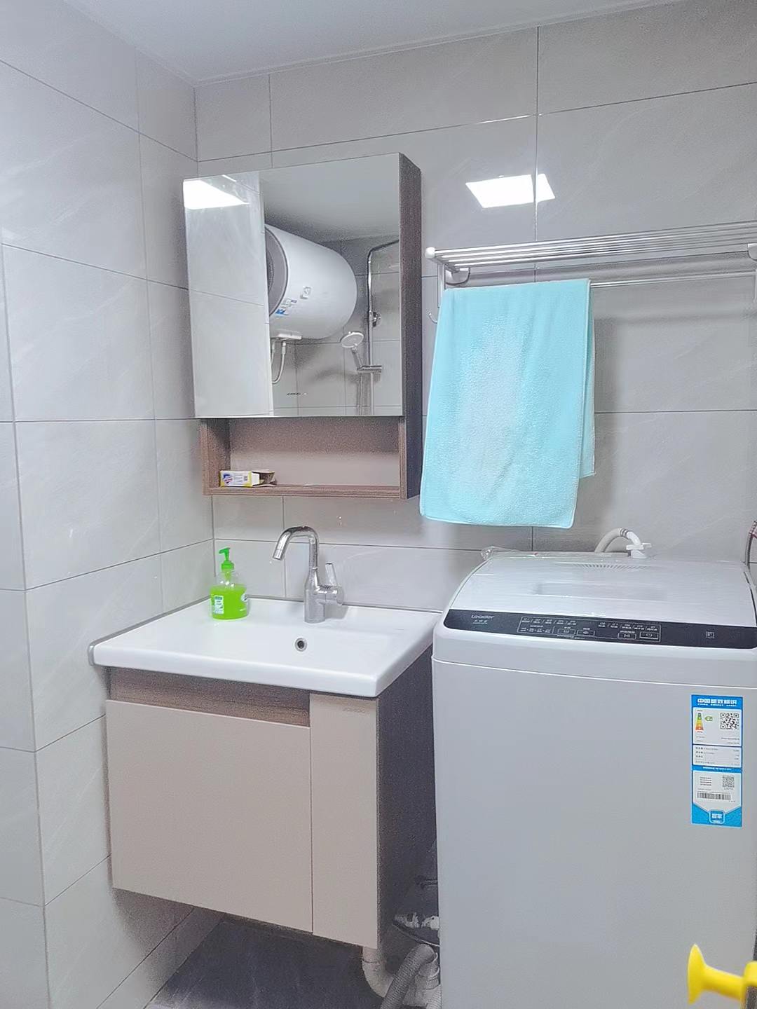 大汉吉星汇 1室1厅1卫 1800.0元/月 大汉吉星汇 1室1厅1卫 1800.0元/月室内图