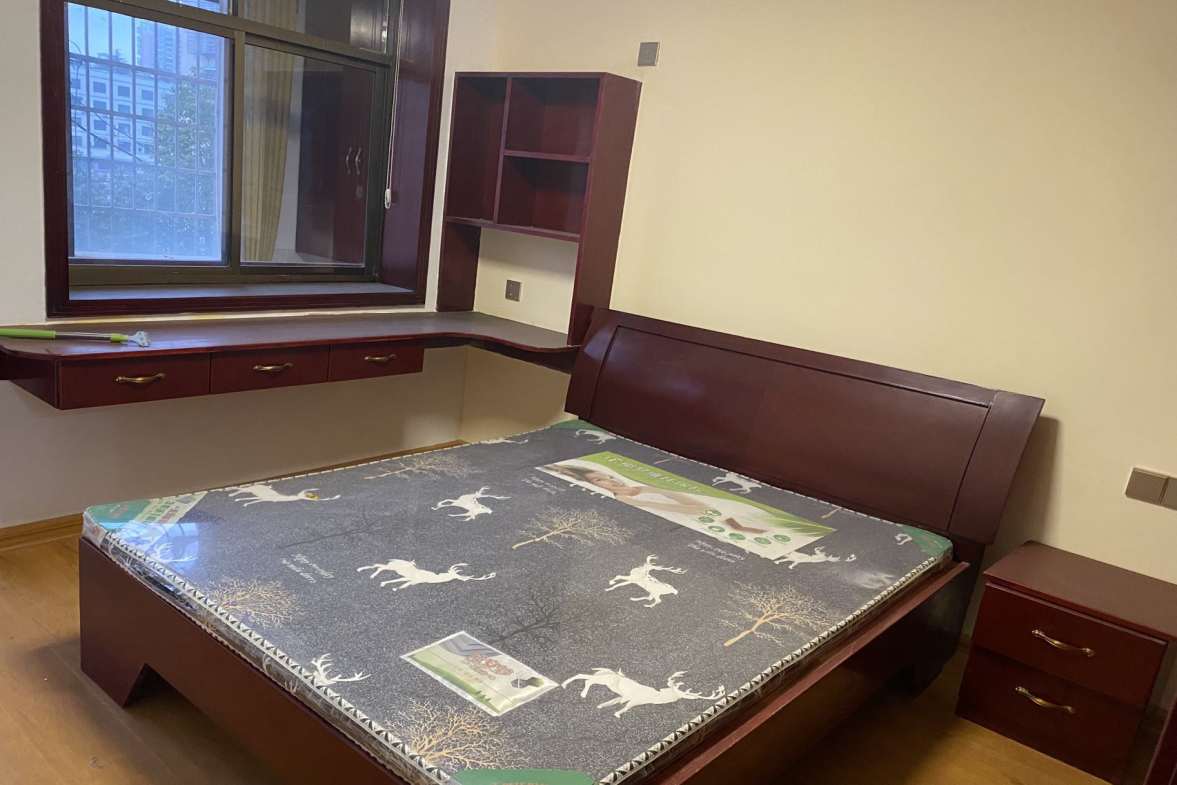 三元社区 3室1厅1卫 1500.00元/月 三元社区 3室1厅1卫 1500.00元/月室内图