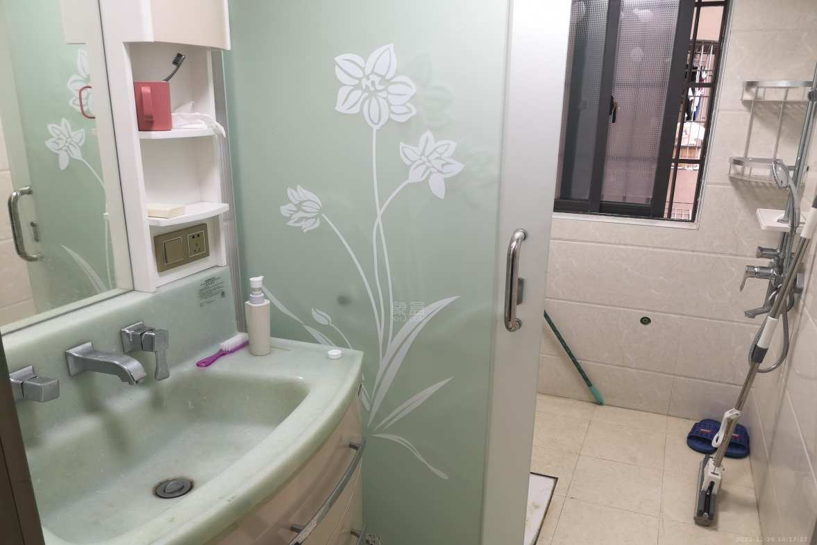 辉煌时代  3室2厅2卫   2200.00元/月室内图