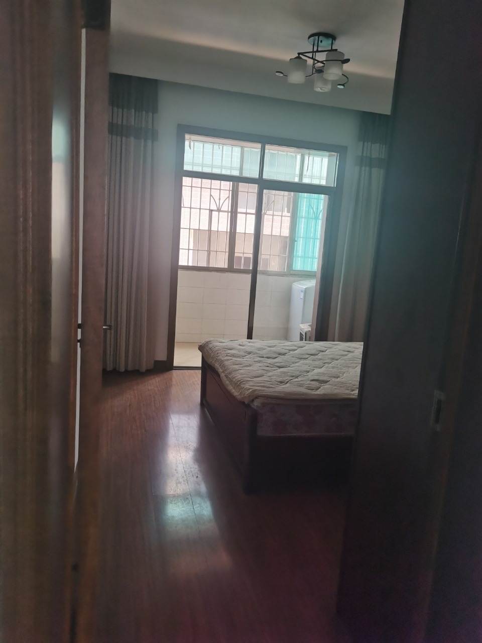 明珠商业广场  2室2厅1卫    38.0万客厅