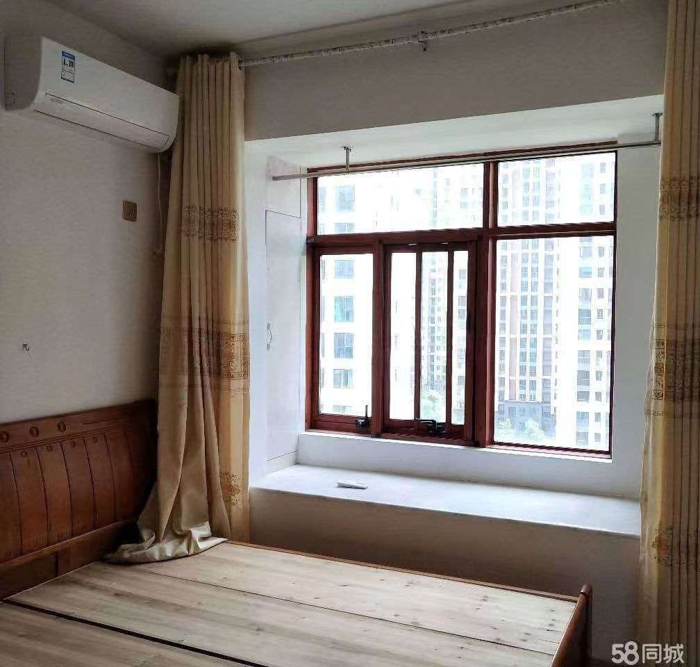 百弘学府城  3室2厅1卫    1800.0元/月室内图