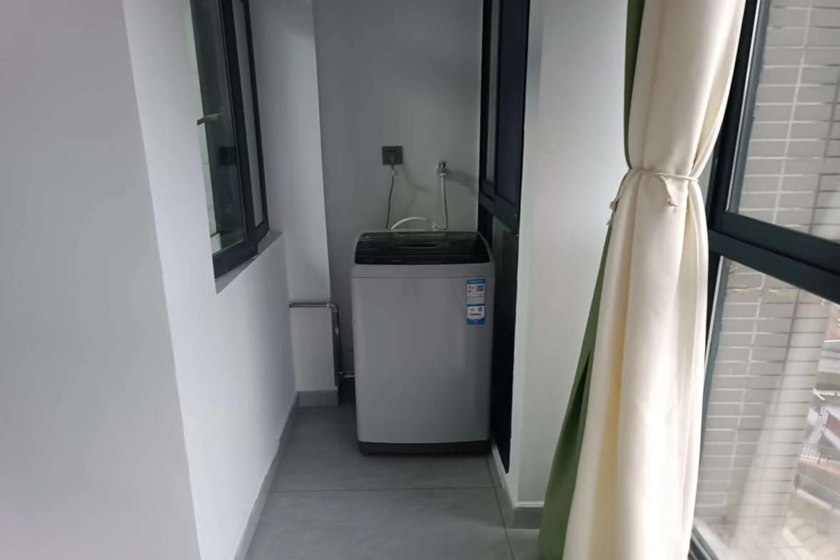 会龙山溪谷（住宅）  1室1厅1卫    1200.0元/月室内图