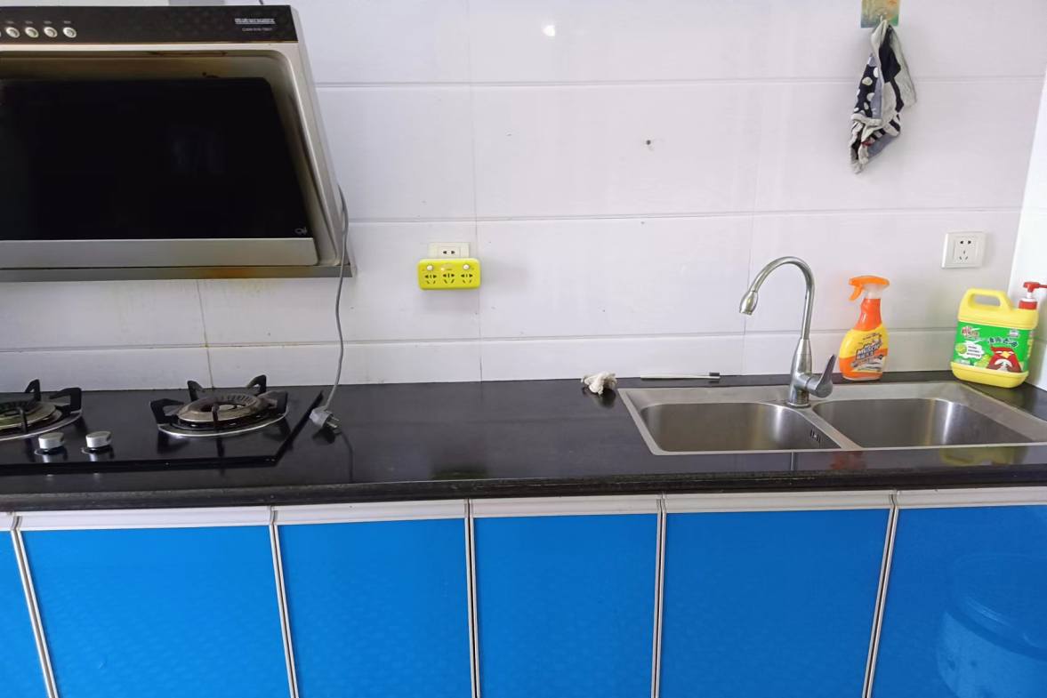 龙泰熙城  3室2厅1卫   1500.00元/月 龙泰熙城  3室2厅1卫   1500.00元/月室内图