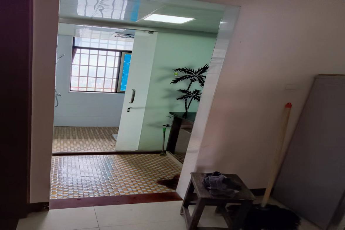 龙泰熙城  3室2厅1卫   1500.00元/月 龙泰熙城  3室2厅1卫   1500.00元/月室内图