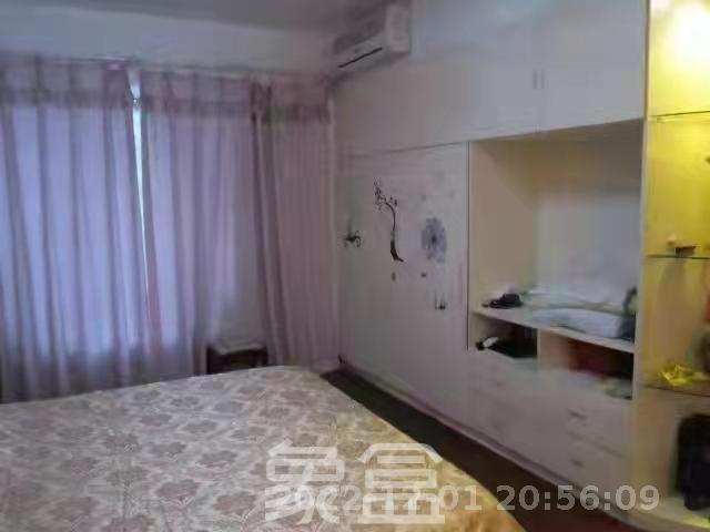 白沙花园  4室2厅1卫    3200.0元/月室内图