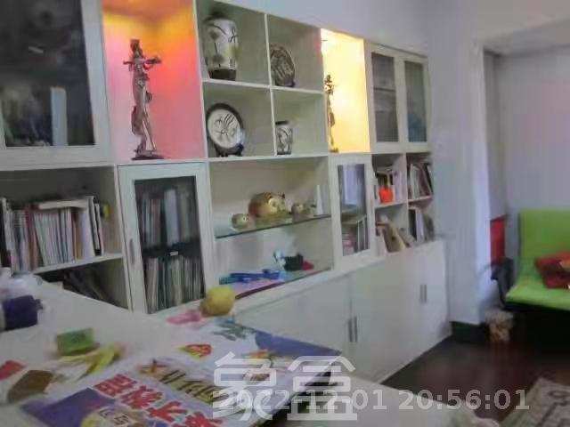 白沙花园  4室2厅1卫    3200.0元/月室内图