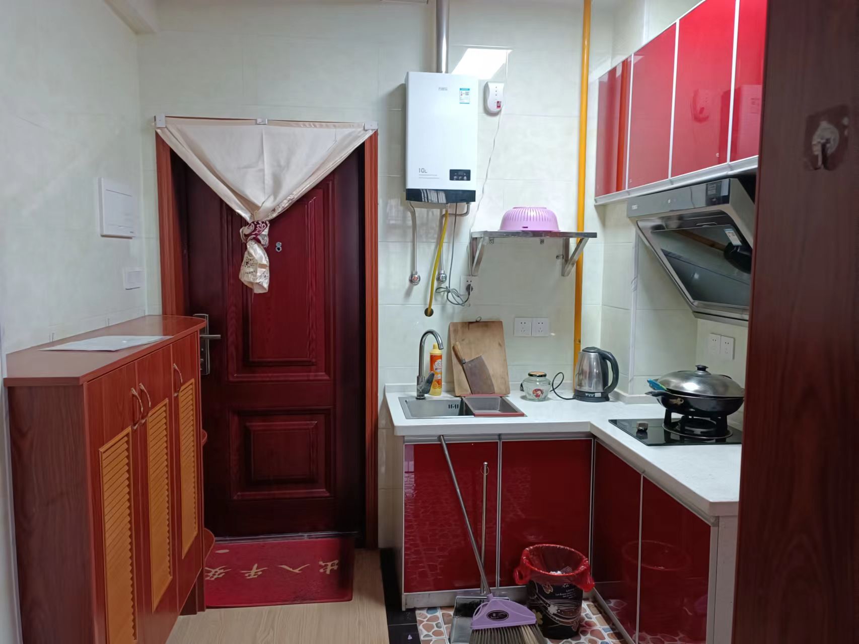 桥南创业大厦  1室1厅1卫    24.8万