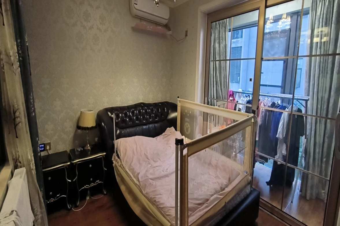 恒大中央公园  4室2厅3卫    6500.0元/月 恒大中央公园  4室2厅3卫    6500.0元/月室内图