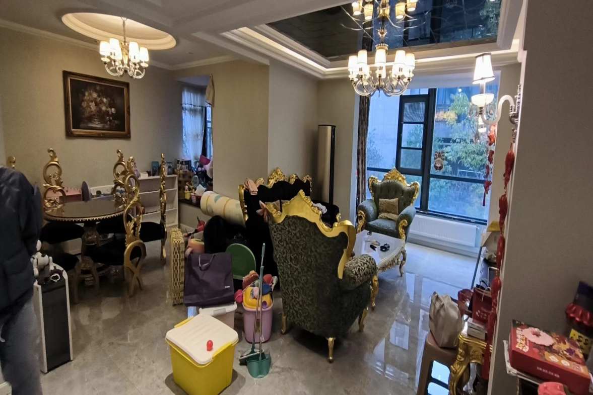 恒大中央公园  4室2厅3卫    6500.0元/月 恒大中央公园  4室2厅3卫    6500.0元/月室内图1