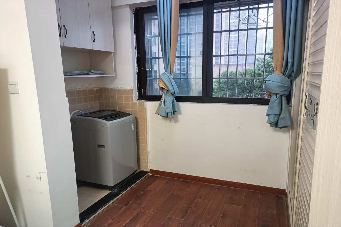 芒果天地(芒果雅苑) 1室1厅1卫 1600.0元/月 芒果天地(芒果雅苑) 1室1厅1卫 1600.0元/月室内图