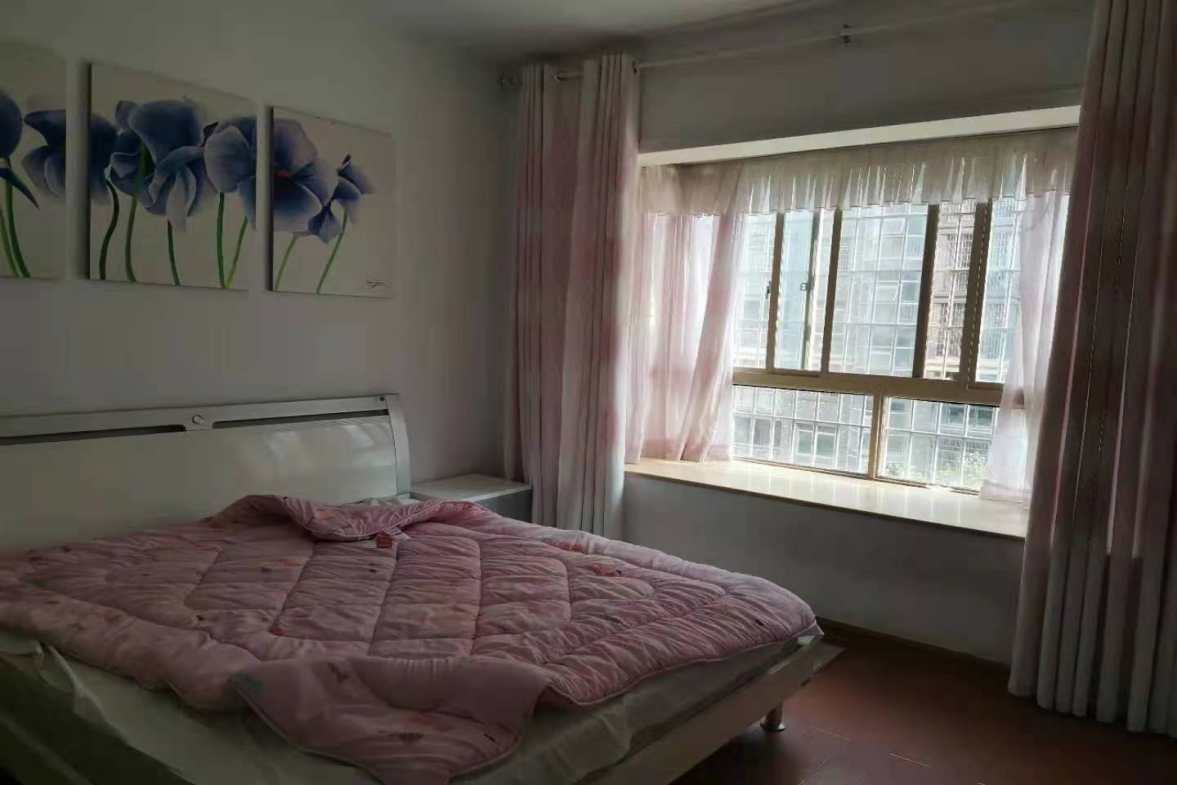 宏谊铭苑 3室2厅1卫 2000.0元/月 宏谊铭苑 3室2厅1卫 2000.0元/月室内图