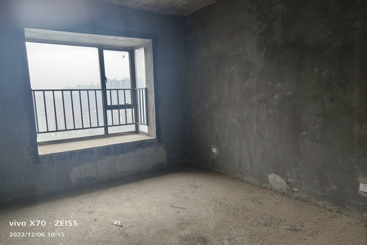 湾田家园  4室2厅3卫    116.0万客厅