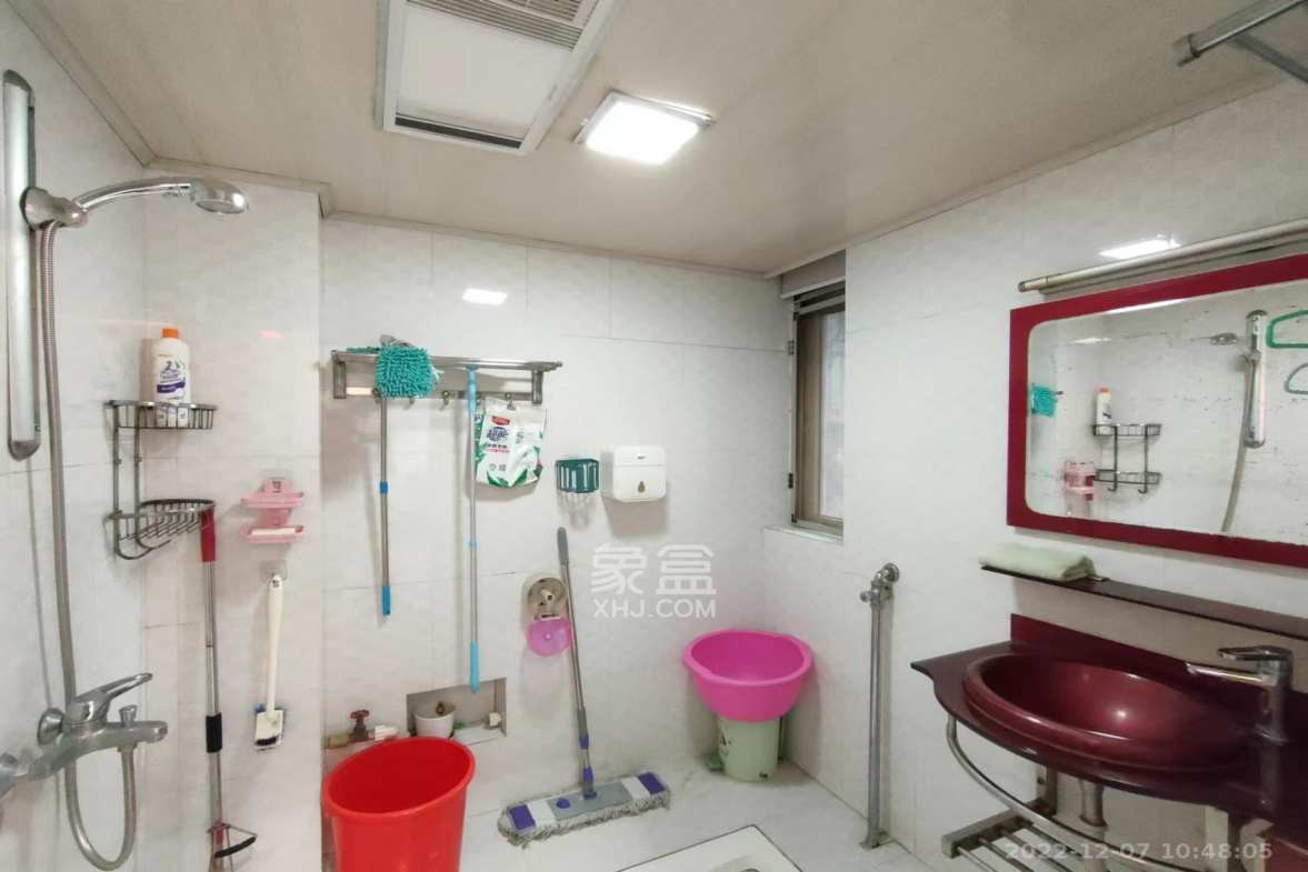 东南雅苑 3室2厅1卫 2600.0元/月 东南雅苑 3室2厅1卫 2600.0元/月室内图