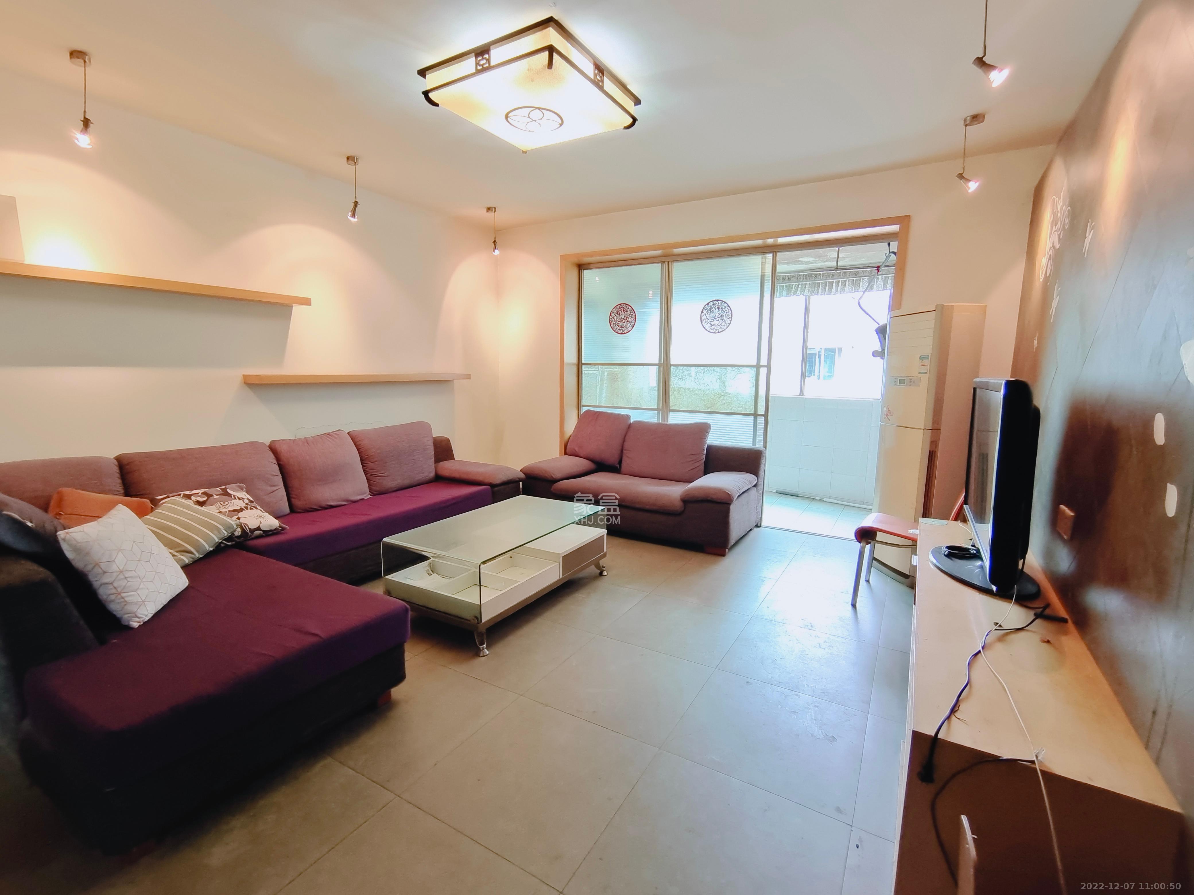 景香苑 3室2厅1卫 2000.0元/月