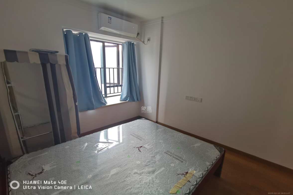 万润滨江天著  3室2厅2卫    2500.0元/月室内图1