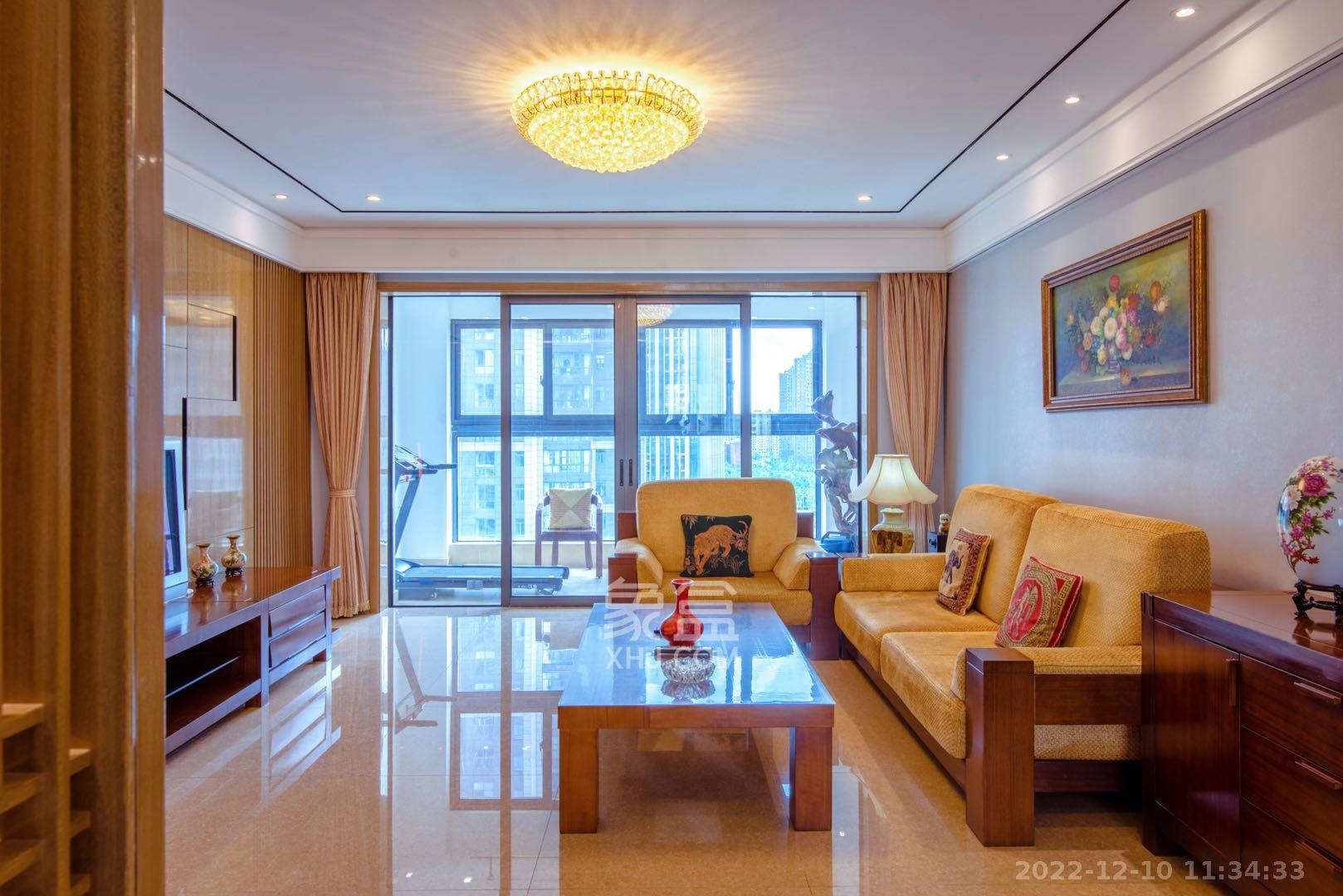 恒伟西雅韵 4室2厅2卫 8000.0元/月