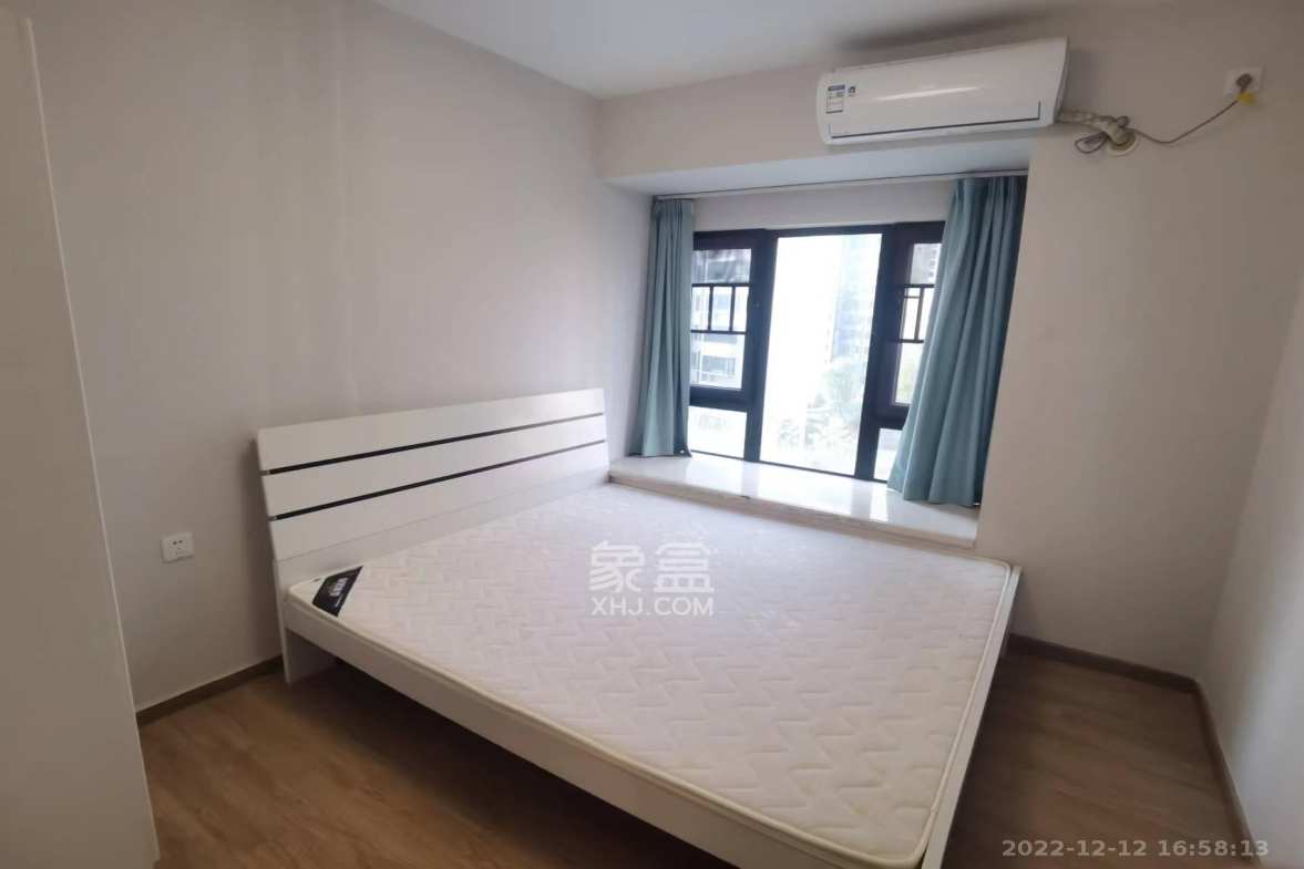 时代年华  4室2厅2卫    2500.0元/月室内图