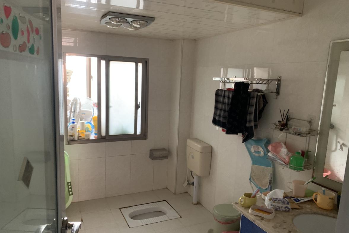 西街印象 3室2厅2卫 53.8万 西街印象 3室2厅2卫 53.8万卫生间