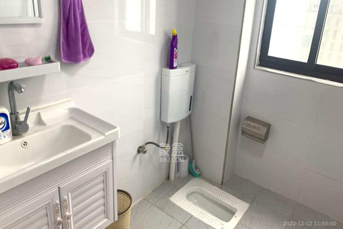顺安大厦  3室2厅1卫    3200.0元/月室内图