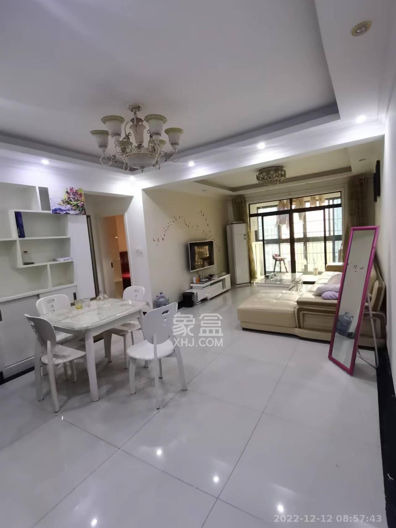 三景华御 3室2厅2卫 2000.0元/月