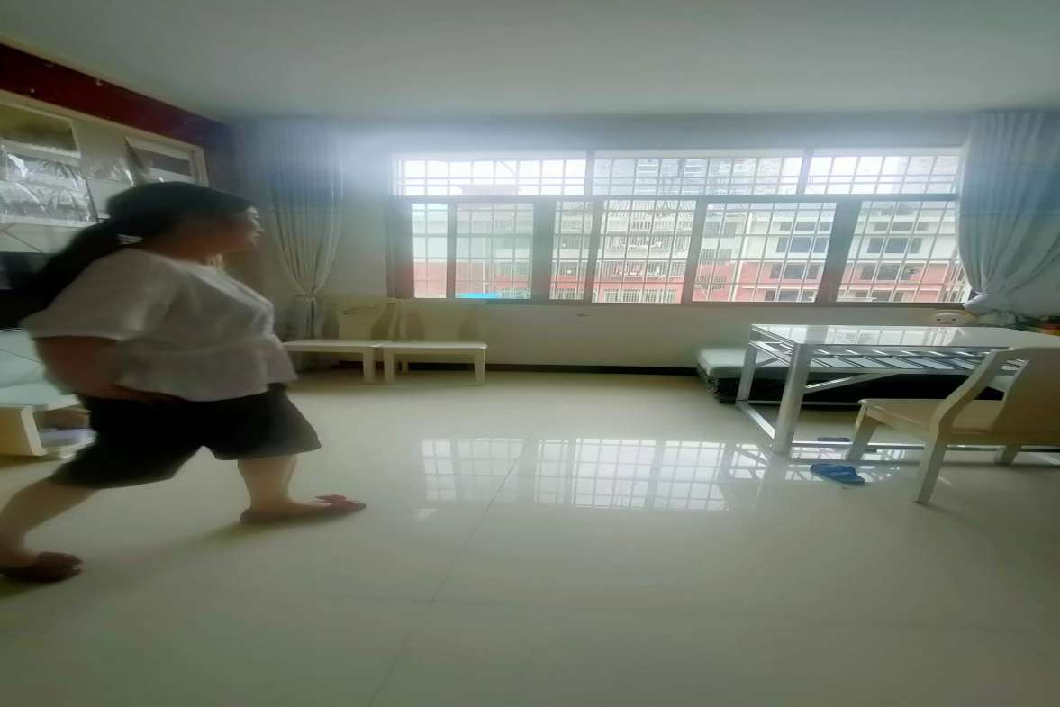 人和小区(小科七、九、十号地人和小区) 3室2厅2卫 47.8万 人和小区(小科七、九、十号地人和小区) 3室2厅2卫 47.8万客厅