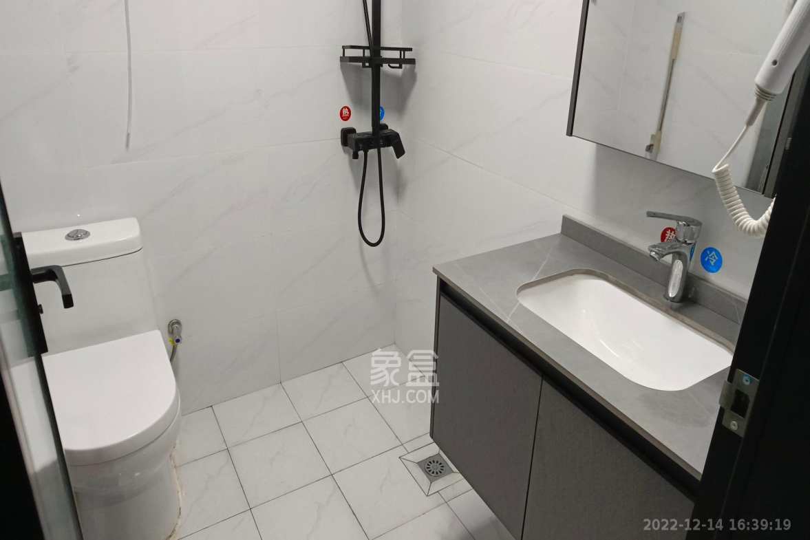 中建悦和城  1室1厅1卫    1800.0元/月室内图