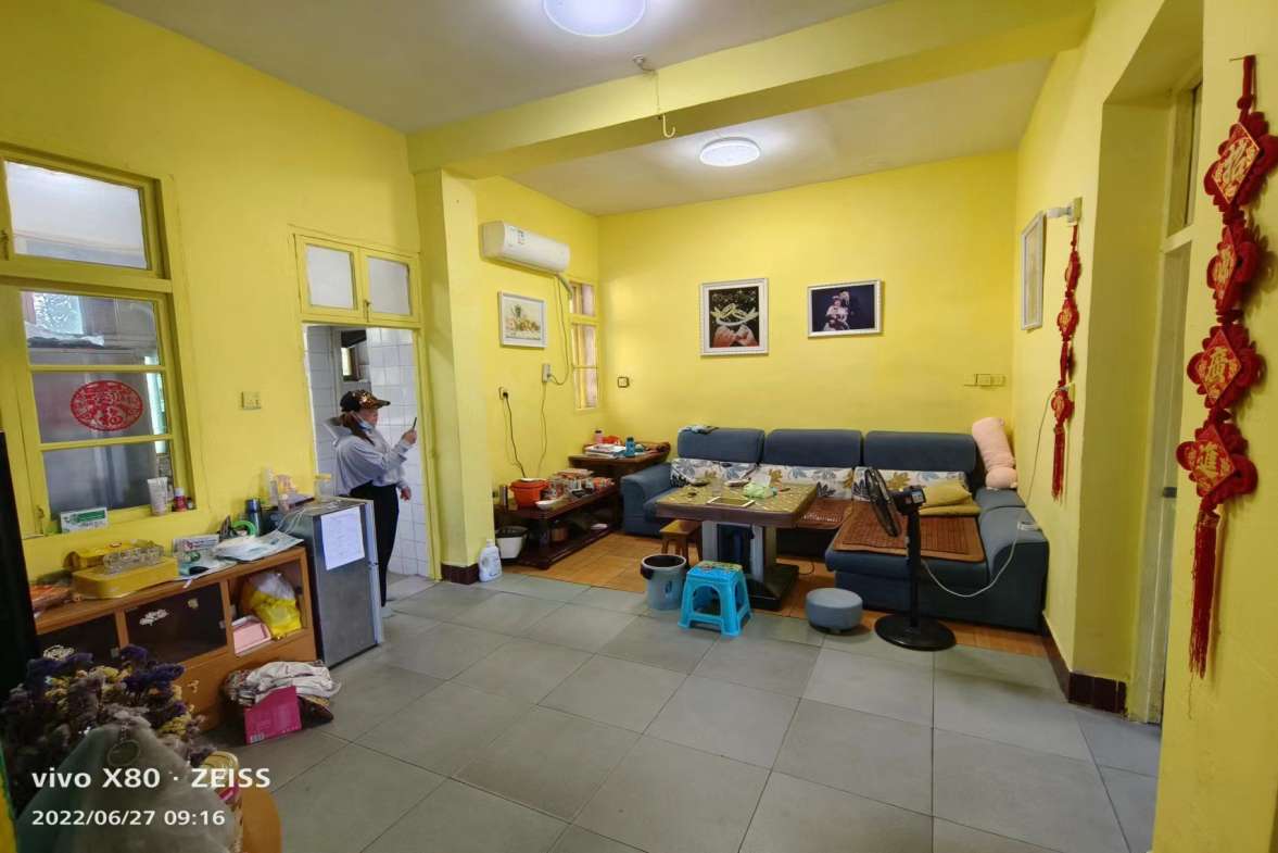 旁山冲  3室1厅1卫    26.8万客厅