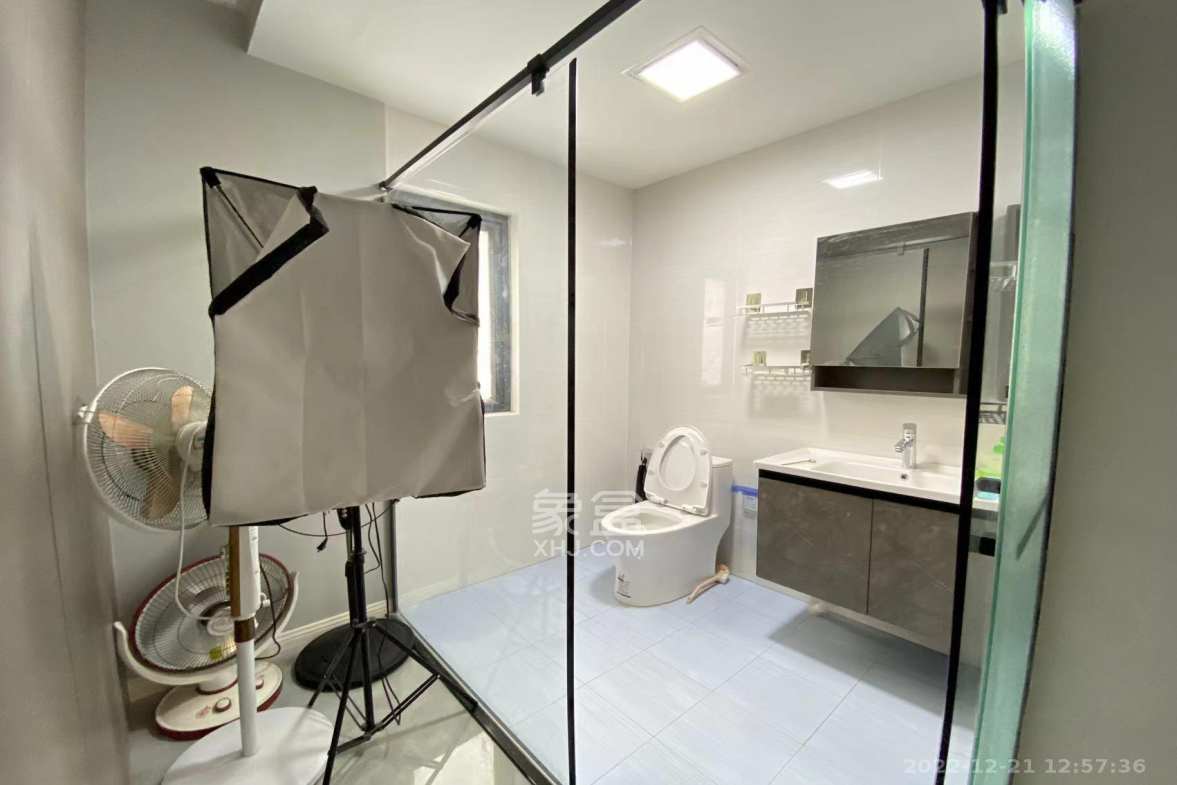 保利大都汇一期、二期  3室2厅2卫    3500.0元/月室内图